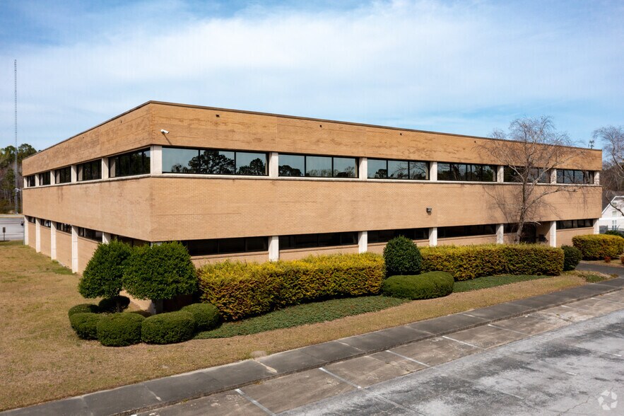 More Photos Of 4000 Dr Martin Luther King Jr Blvd, New Bern Office For Lease