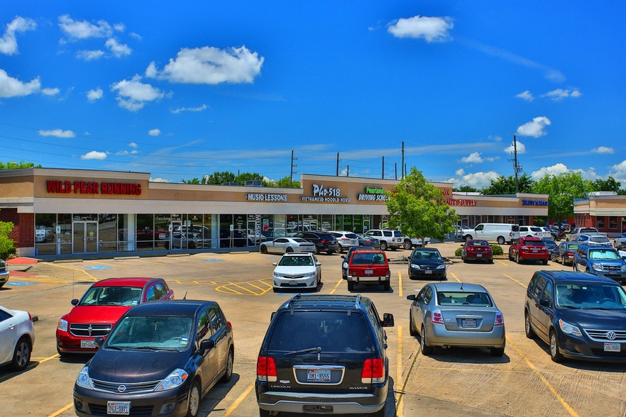 More Photos Of 9330 W Broadway St, Pearland Unknown For Lease