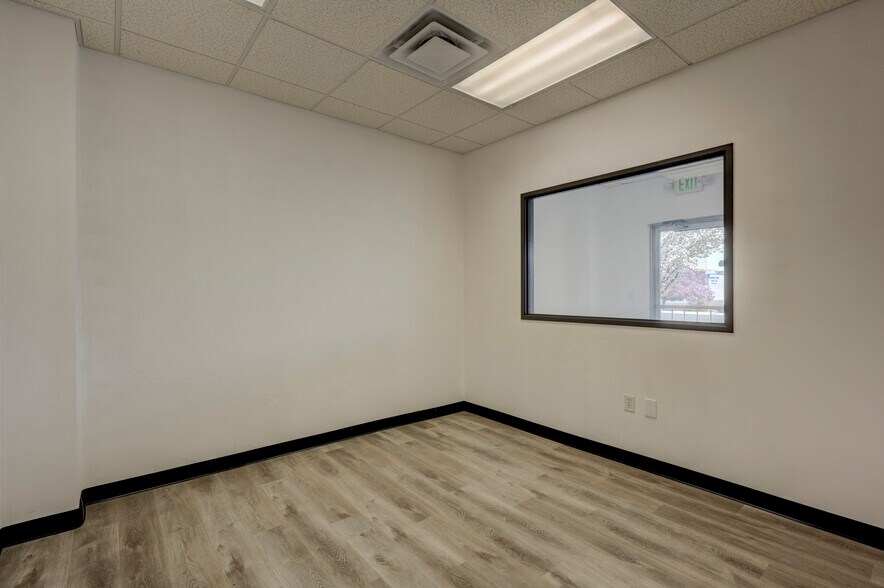 More Photos Of 575-585 Reactor Way, Reno Distribution For Lease