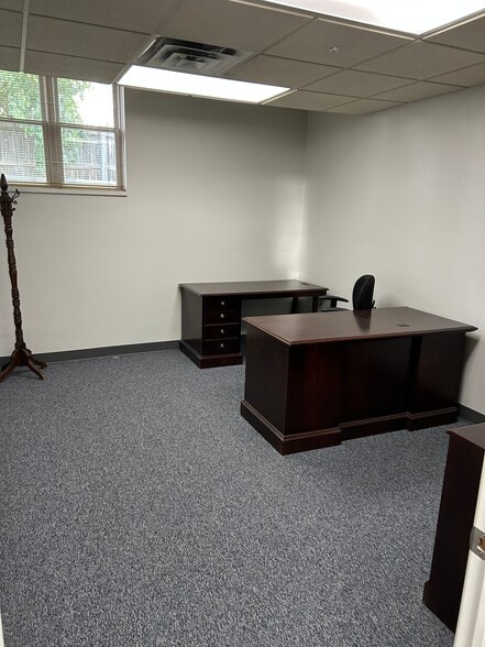 More Photos Of 20789 Harper Ave, Harper Woods Office For Lease