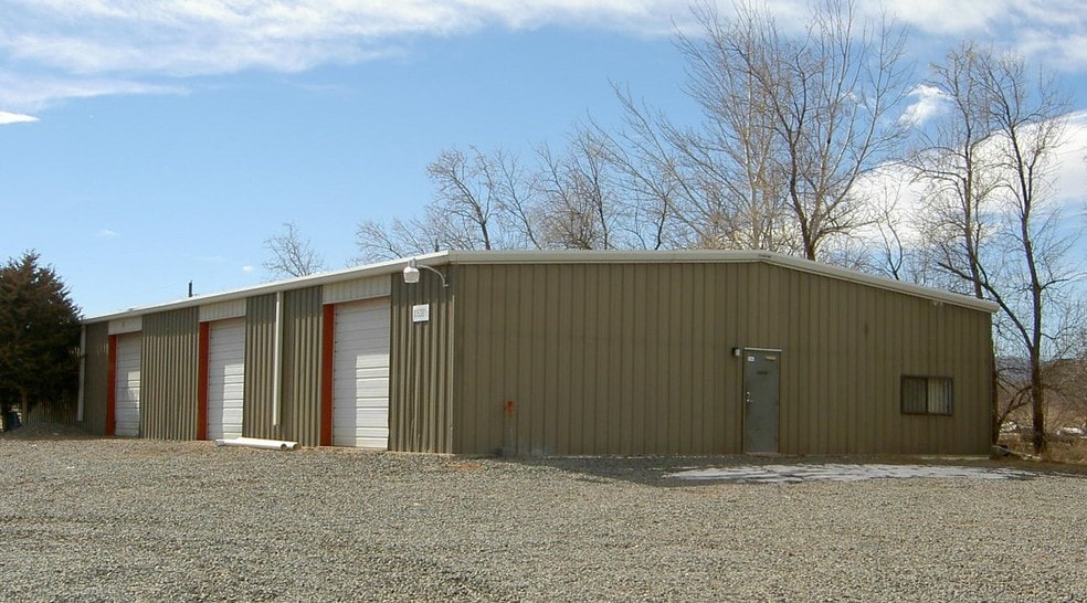 Primary Photo Of 10538 Arapahoe Rd, Lafayette Warehouse For Lease