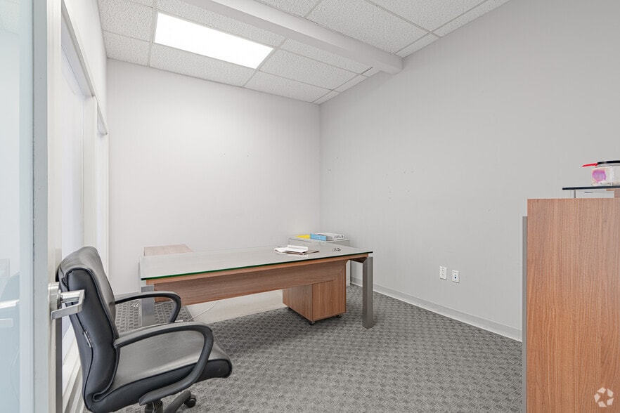 More Photos Of 1201-1221 S Powerline Rd, Pompano Beach Freestanding For Lease