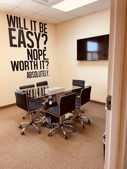 More Photos Of 249 Williamson Rd, Mooresville Medical For Lease