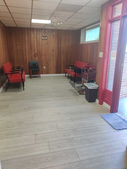 More Photos Of 1417 Barnwell St, Columbia Storefront Retail Office For Lease