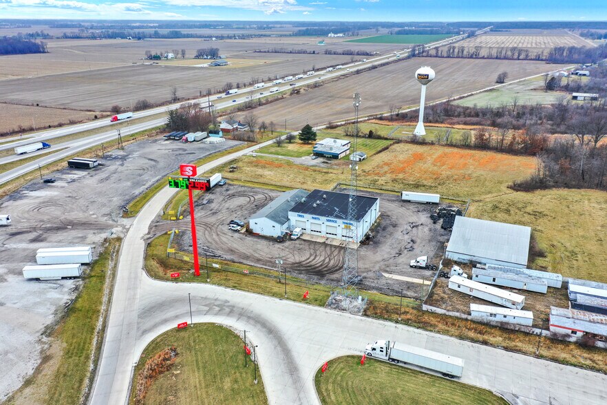 More Photos Of 1116 W County Road 450 N, Brazil Truck Terminal For Lease