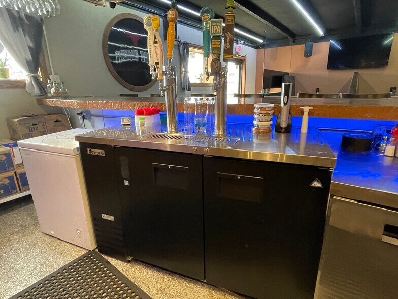 More Photos Of 201 E Main St, Hinton Restaurant For Sale