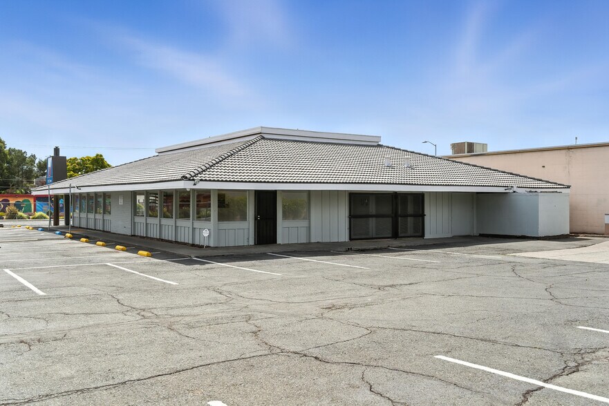 More Photos Of 4355 Sonoma Blvd, Vallejo Restaurant For Lease