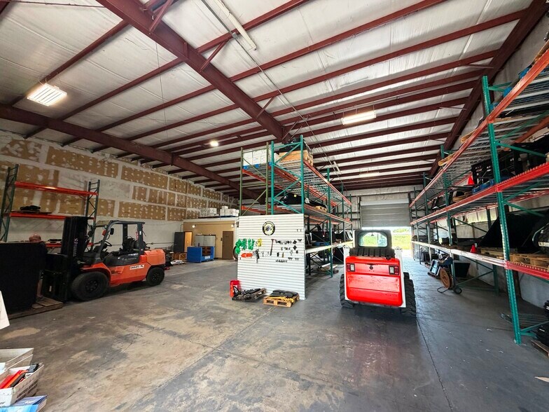 More Photos Of 16331 Old US 41, Fort Myers Warehouse For Lease