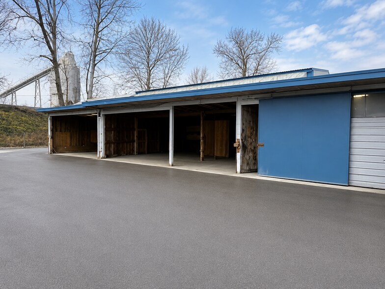 More Photos Of 12205 116th Ave, Surrey Service For Sale