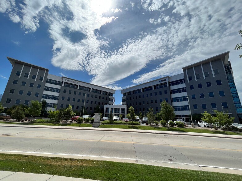 More Photos Of 75-95 W Towne Ridge Pky, Sandy Office For Lease