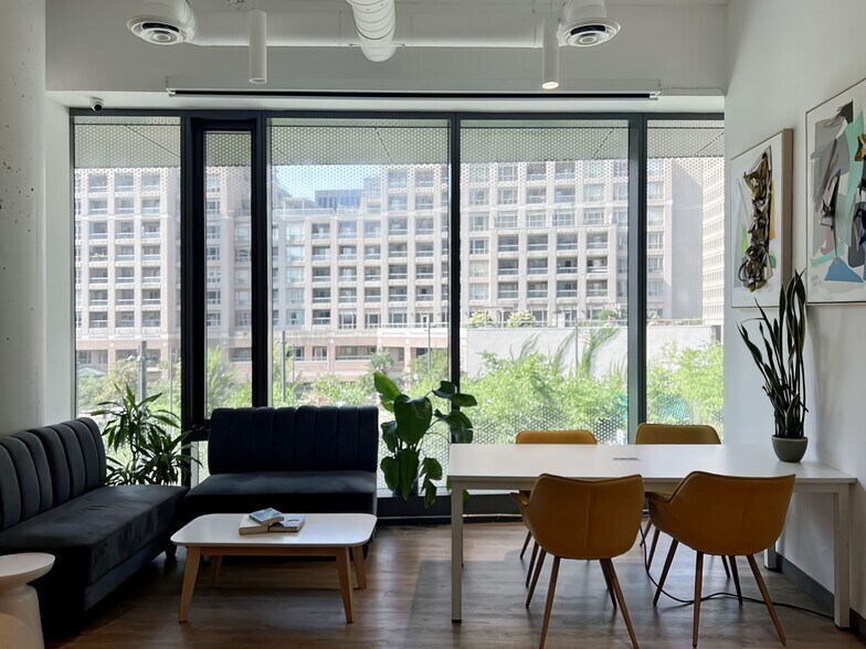 More Photos Of 11 Wellesley Av, Toronto Coworking Space