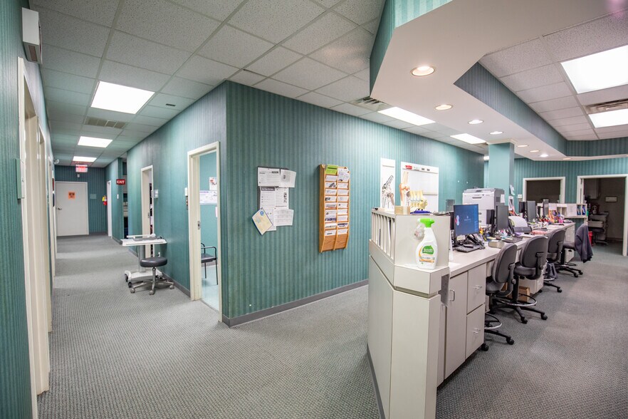 More Photos Of 1201 Columbia Dr, Milledgeville Medical For Sale