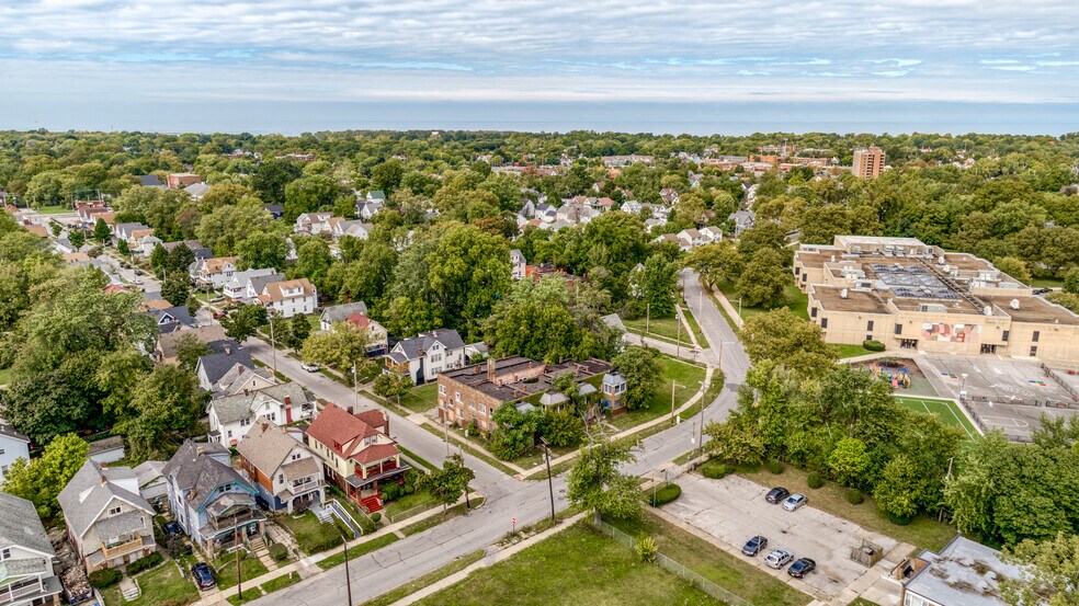 More Photos Of 880-884 Parkwood Rd, Cleveland Multifamily For Sale