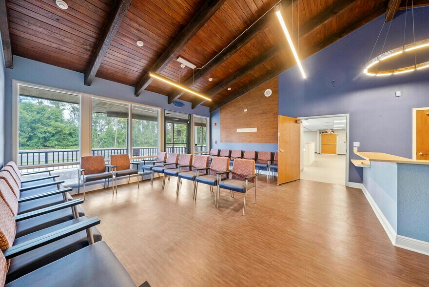 More Photos Of 1600 Jenks Ave, Panama City Medical For Sale