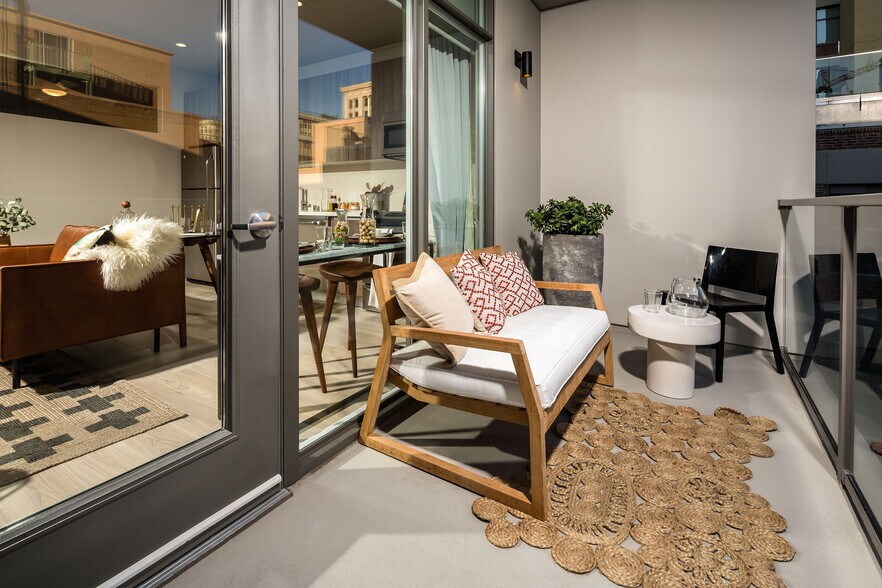 More Photos Of 750 S Grand Ave, Los Angeles Apartments For Lease
