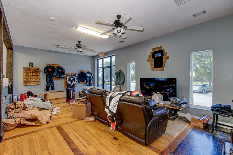 More Photos Of 3002 River Watch Ln, Augusta Flex For Sale