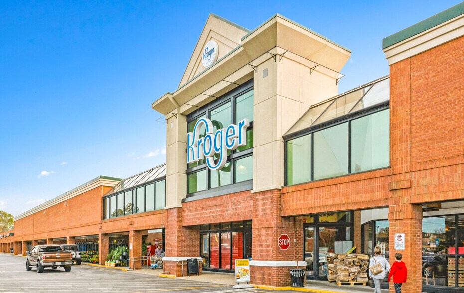 Primary Photo Of 3050 Five Forks Trickum Rd SW, Lilburn General Retail For Lease