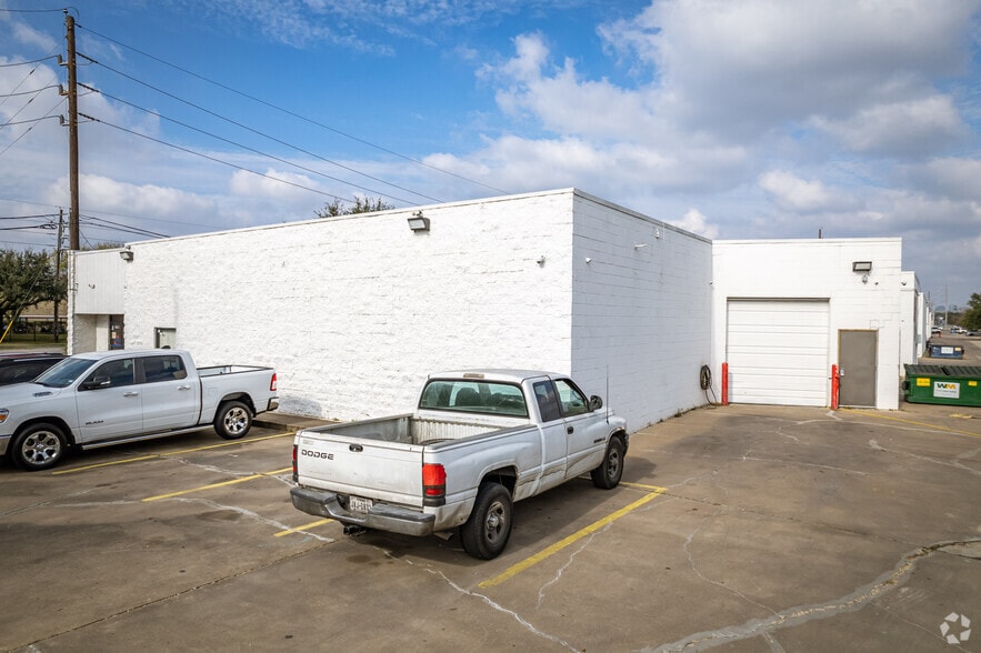 More Photos Of 8403 Almeda. Rd, Houston Unknown For Lease