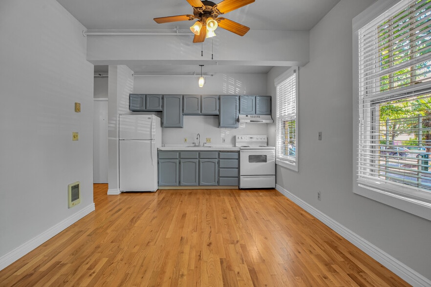 More Photos Of 1215 NW 21st Ave, Portland Apartments For Sale