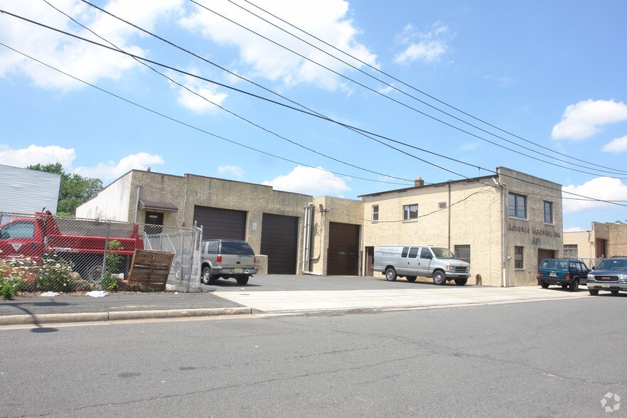 Primary Photo Of 531 Pennsylvania Ave, Linden Manufacturing For Sale