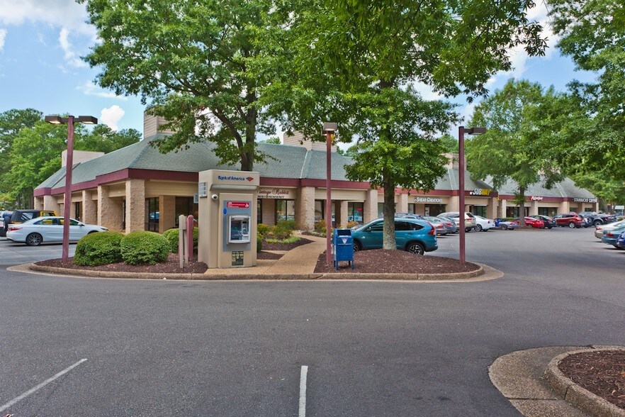 More Photos Of 240 McLaws Cir, Williamsburg General Retail For Lease