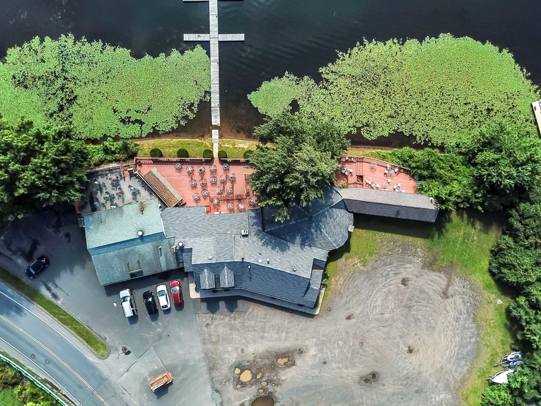 More Photos Of 141 Congamond Rd, Southwick Restaurant For Lease