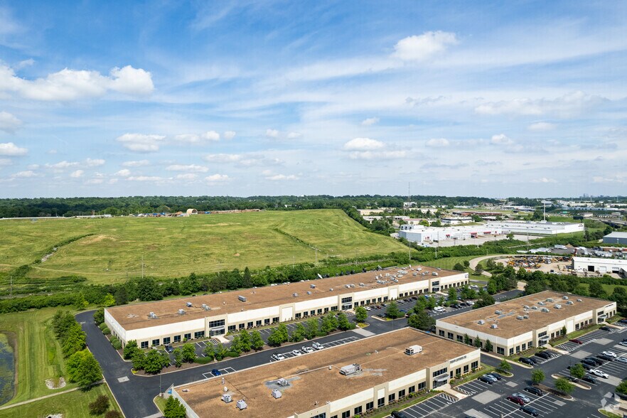 More Photos Of 2250-2270 Ball Dr, Saint Louis Warehouse For Lease