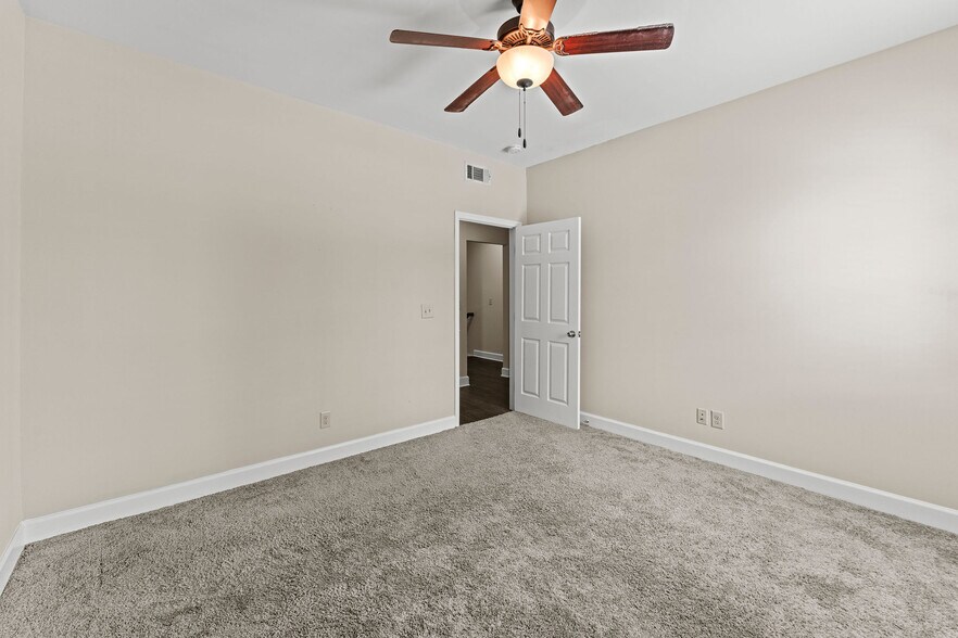 More Photos Of 403 Meador Dr, Tuscaloosa Multifamily For Sale