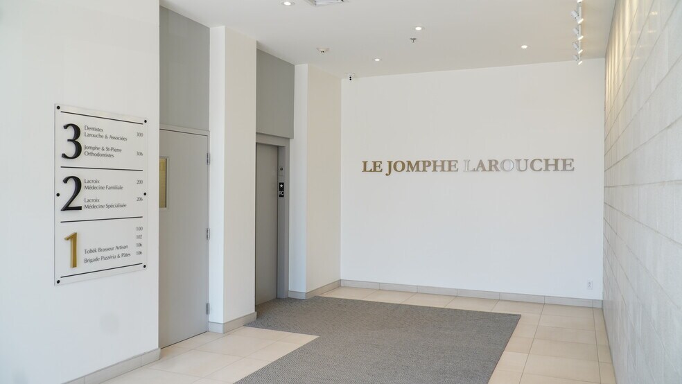 More Photos Of 556 de Mortagne, Boucherville Medical For Sale