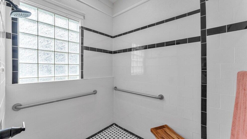 More Photos Of 555 E Stanford St, Bartow Flex For Sale