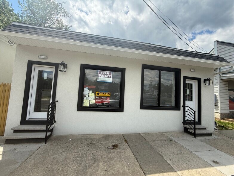 More Photos Of 216 S Black Horse Pike, Blackwood Storefront For Lease