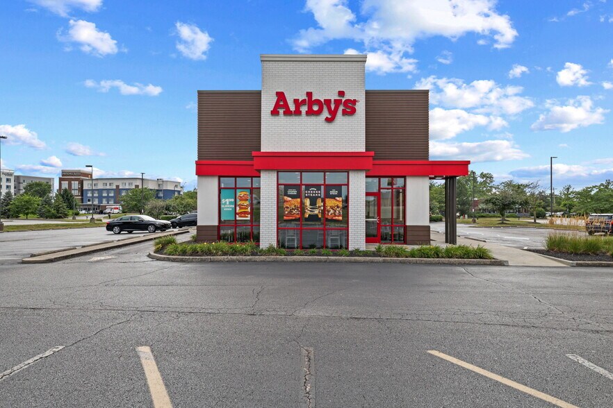 More Photos Of 6007 Gateway Dr, Plainfield Fast Food For Sale