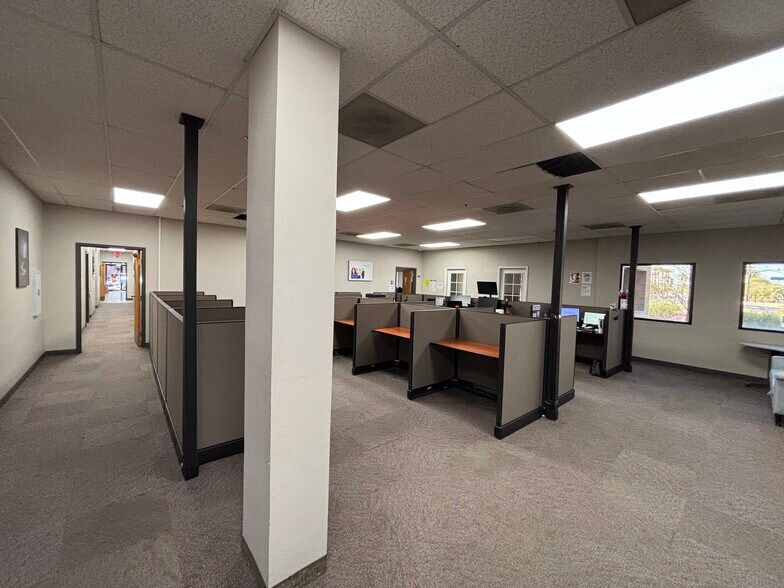 More Photos Of 3401 E Elwood St, Phoenix Office For Sale