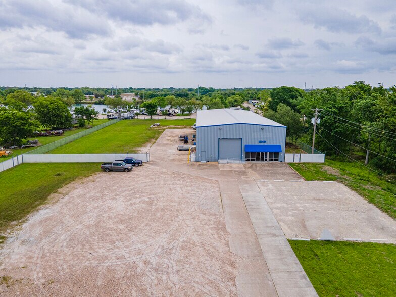 More Photos Of 1340 Highway 3 S, League City Freestanding For Sale