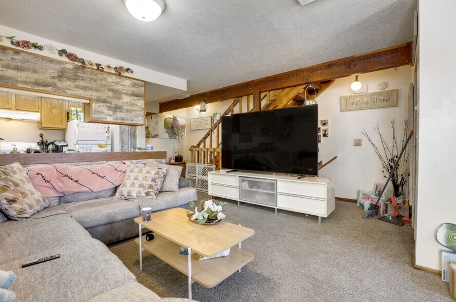 More Photos Of 287-293 S Hoyt St, Lakewood Apartments For Sale