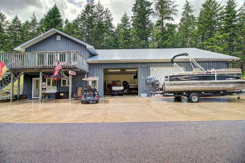 More Photos Of 23113 Rollins Lakeshore Dr, Rollins General Retail For Sale