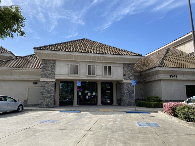 More Photos Of 1547 E March Ln, Stockton Bank For Lease