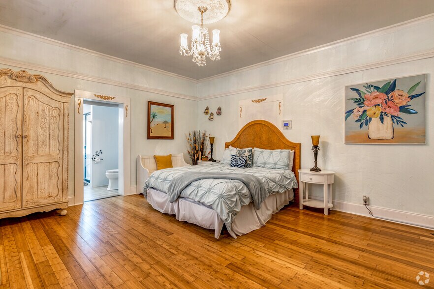 More Photos Of 1128 E Manatee Ave, Bradenton Hotel For Sale