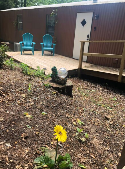 More Photos Of 84-86 Benson Rd, Travelers Rest Specialty For Sale