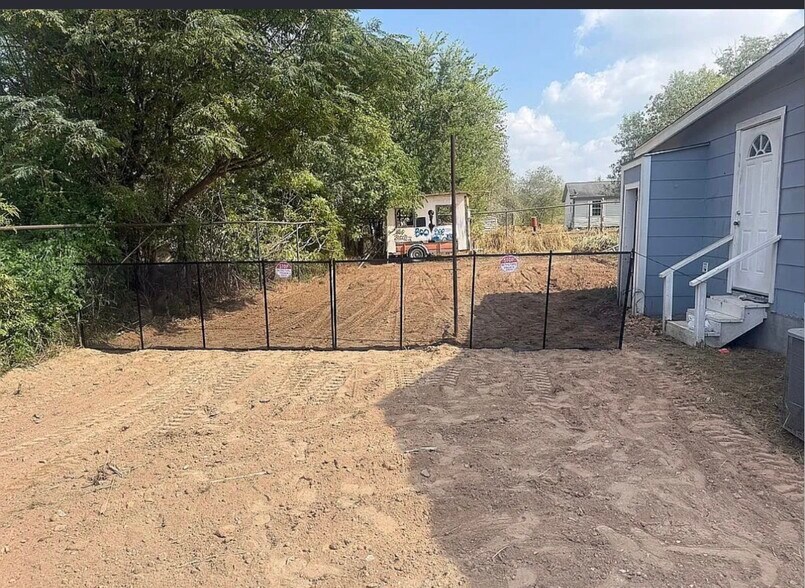 More Photos Of 21750 US Highway 281 S, San Antonio Land For Lease