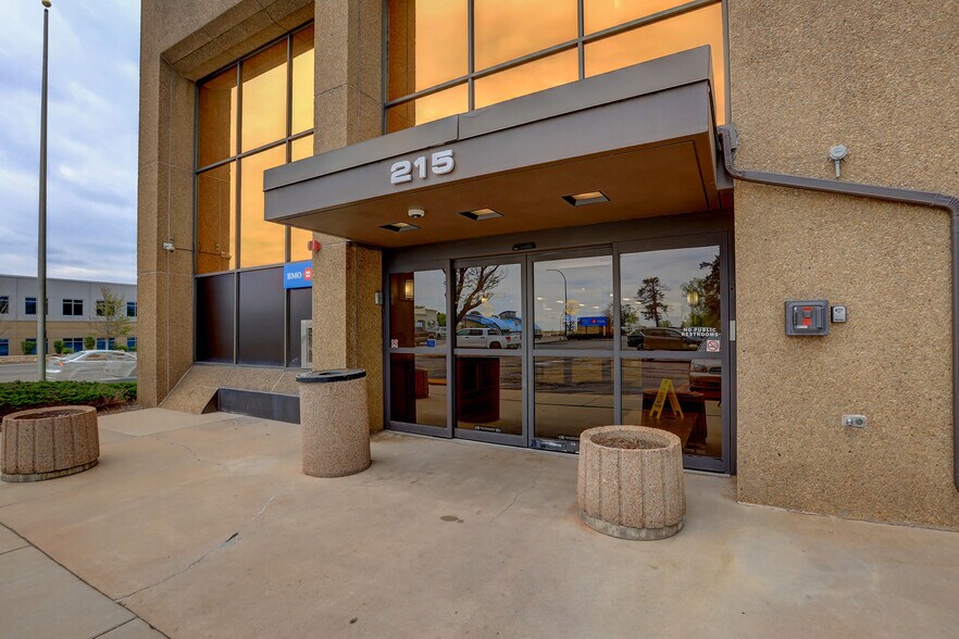 More Photos Of 215 S Wadsworth Blvd, Lakewood Medical For Lease
