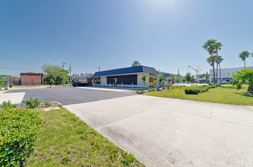 More Photos Of 934 E Henderson Ave, Tampa Unknown For Sale