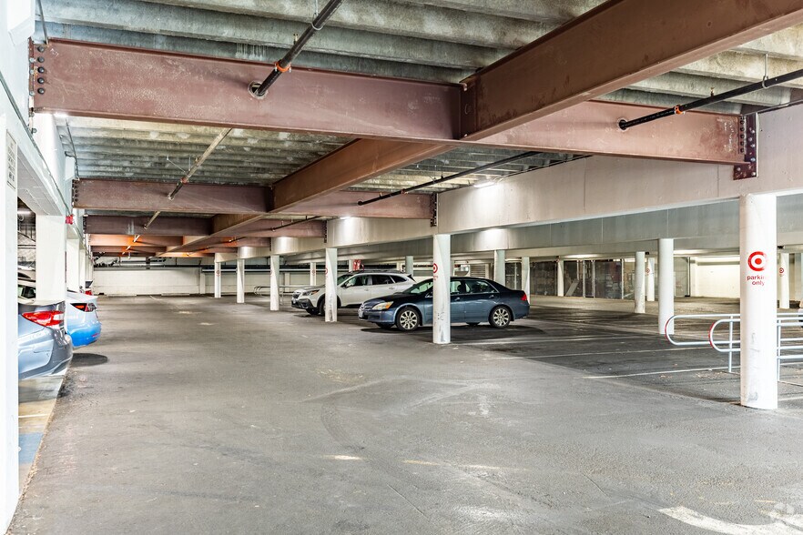 More Photos Of 3031 SE Powell Blvd, Portland Freestanding For Lease