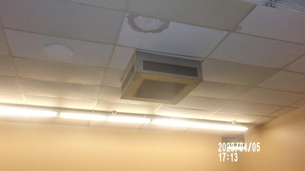 More Photos Of 1656 Martin Luther King Jr Blvd, Greenville Department Store For Lease