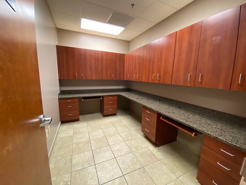 More Photos Of 1900 N Central Ave, Kissimmee Medical For Lease