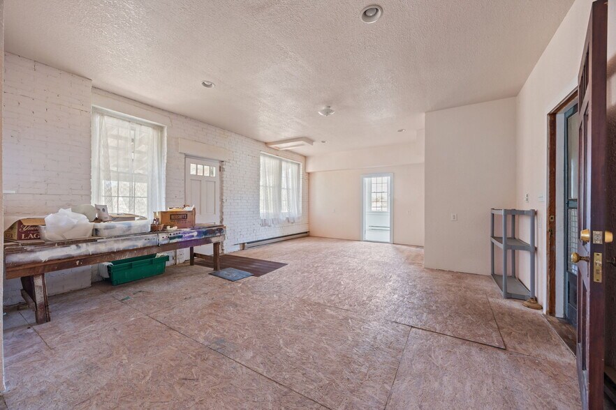 More Photos Of 101 Broad St, Columbia Flex For Sale