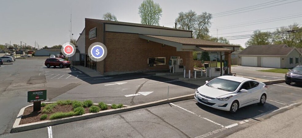 More Photos Of 2102 E Center St, Warsaw Office For Sale