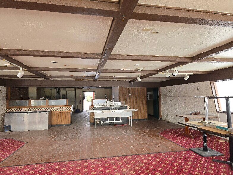 More Photos Of 4510 Liberty Ave, Vermilion Restaurant For Sale