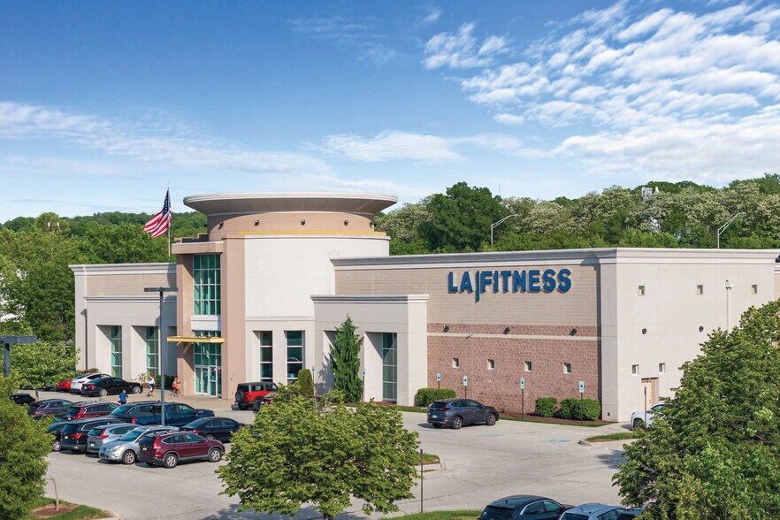 More Photos Of 1175 Virginia Dr, Fort Washington Health Club For Sale