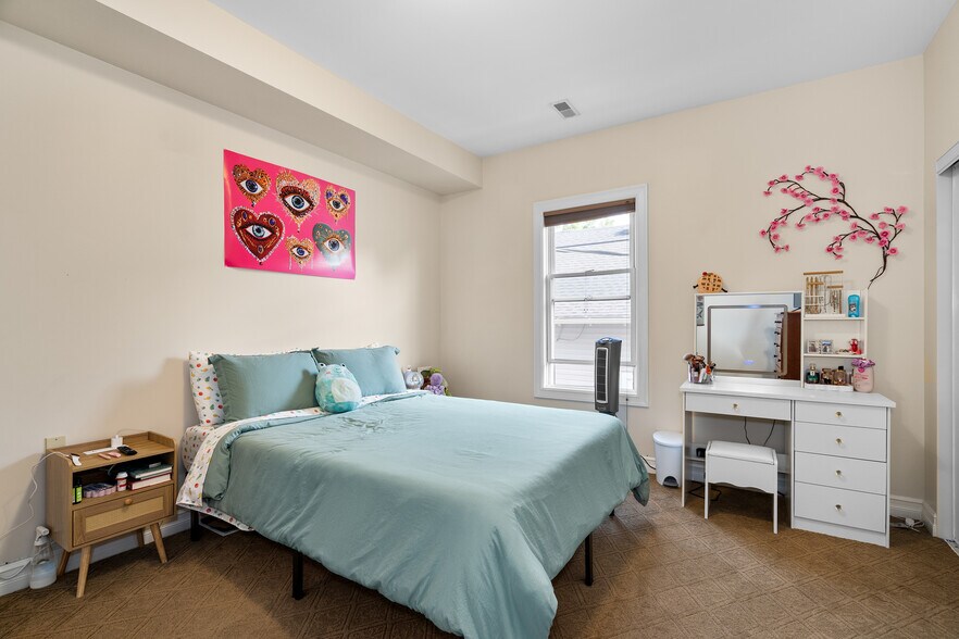 More Photos Of 1537 Hertel Ave, Buffalo Flex For Sale